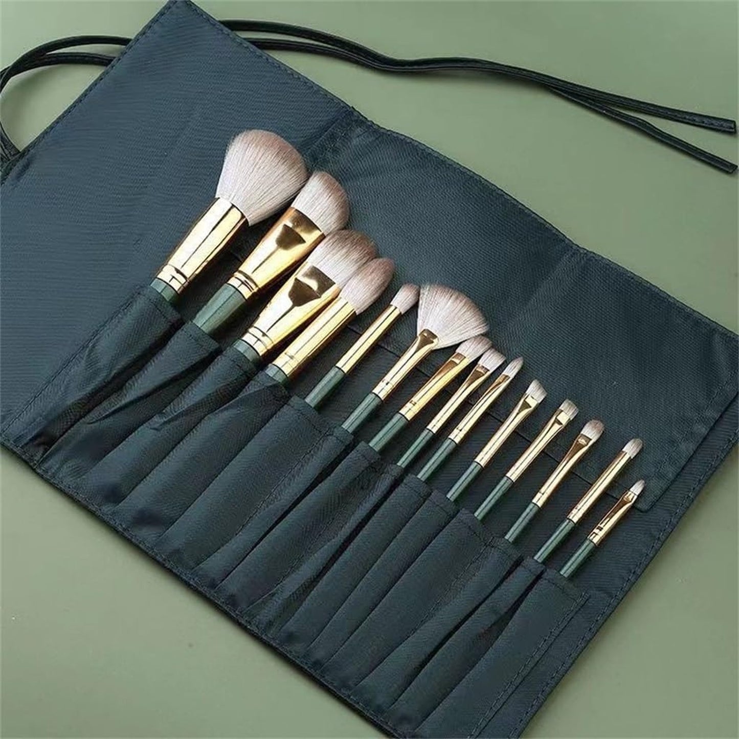 Premium 13-Piece Emerald Green Makeup Brush Set with Roll-Up Pouch