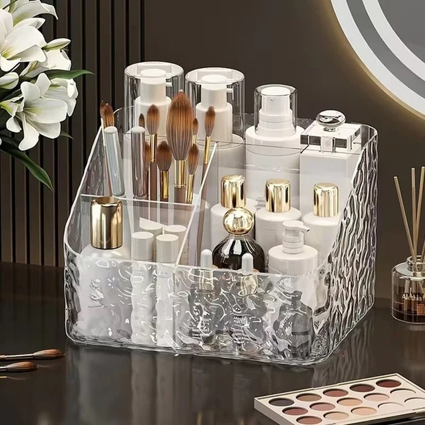 Elegant Clear Acrylic Cosmetic Storage Box